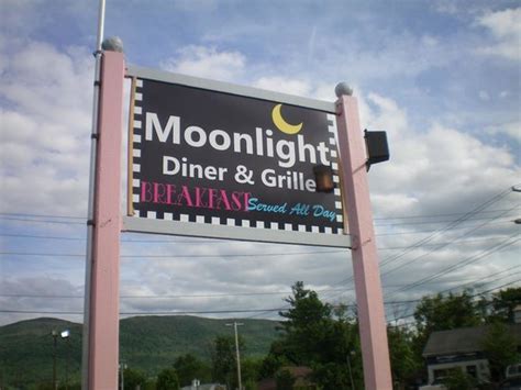 Moonlight diner williamstown  Williamstown